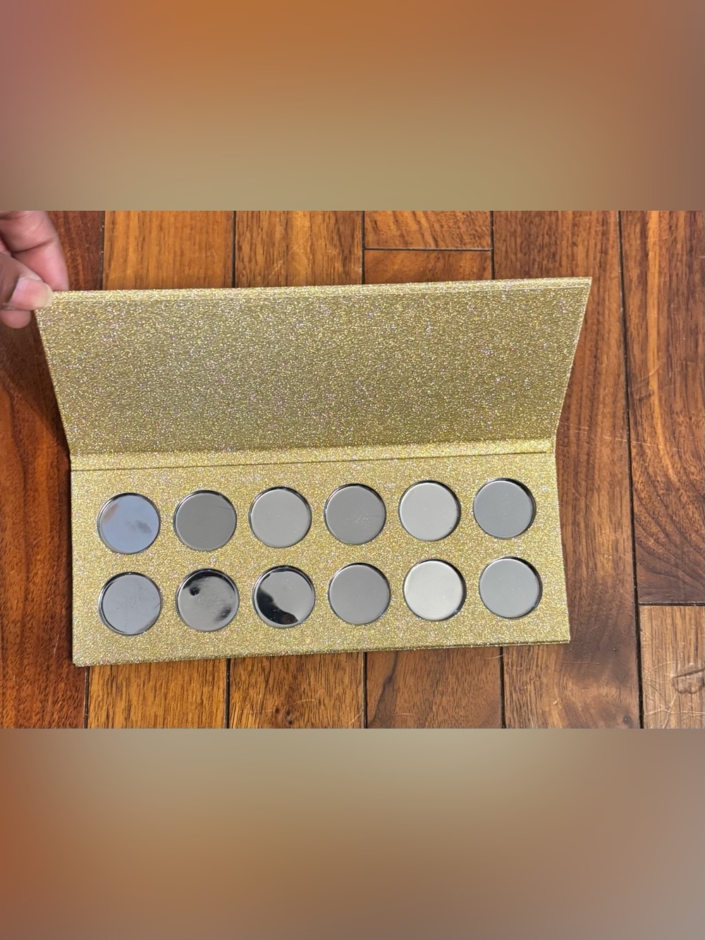 DIY - Matte Eyeshadow Palette - Gold